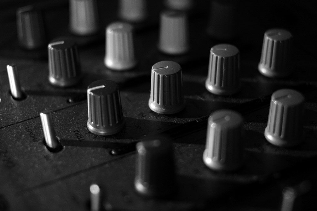 90% of DJs Never Use All Nobs On Mixer