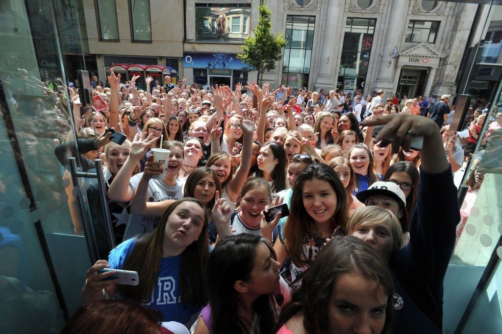 Deep House Discovers That Not Being Deep Or House Is "Great For Sales"