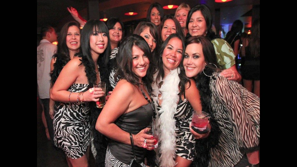 Clubbing & Photo Shoots Now The Same Thing