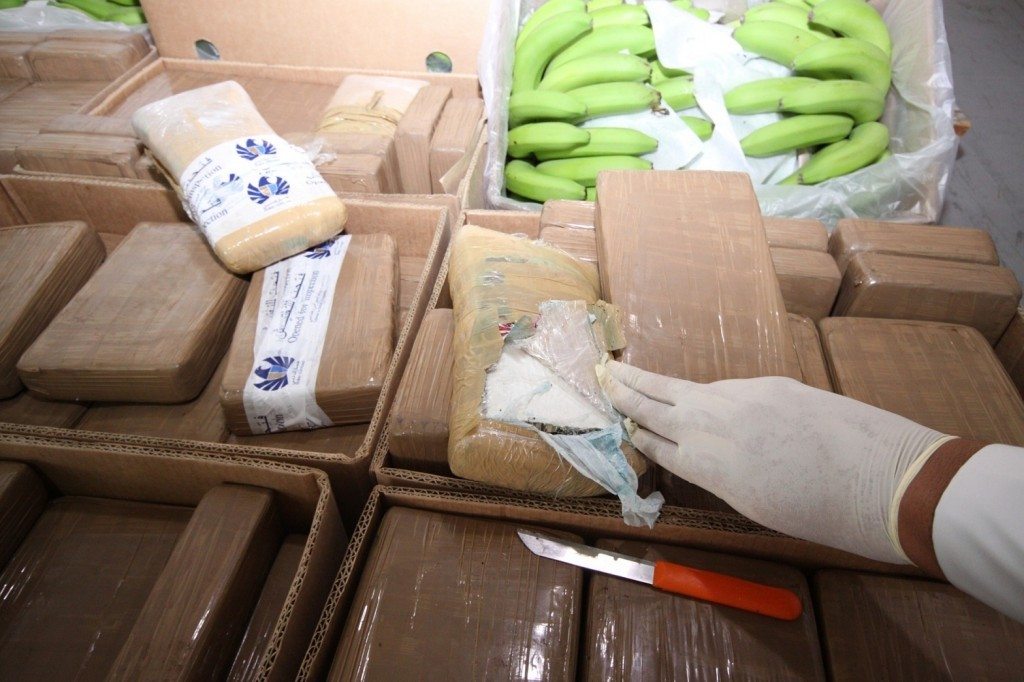 Dealer Finds Bananas In Cocaine