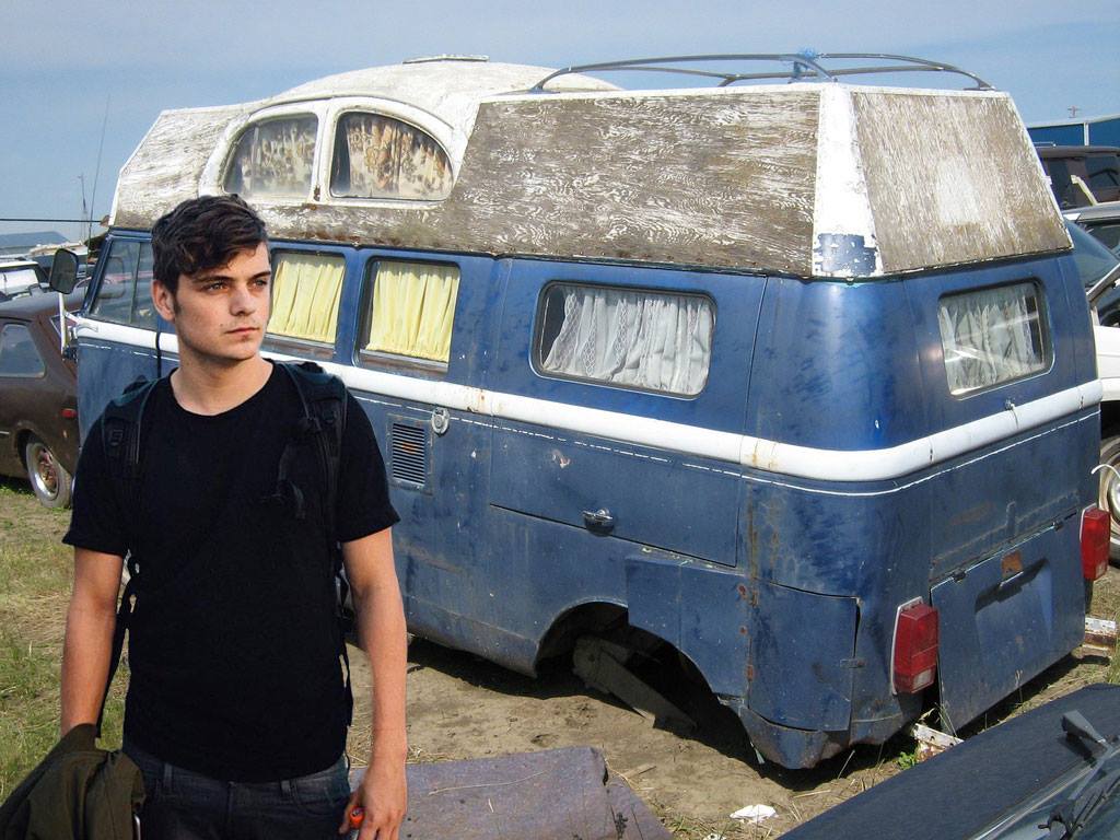Martin Garrix Volkswagen Camper Van Europe Festival Paul van Dyk Paris Hilton Wunderground